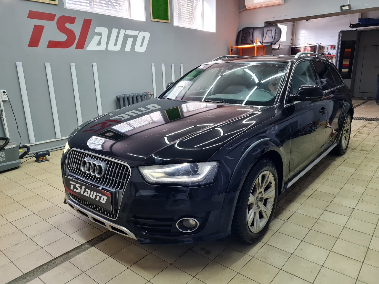 Шумоизоляция Audi A4 Allroad B8 в Калуге