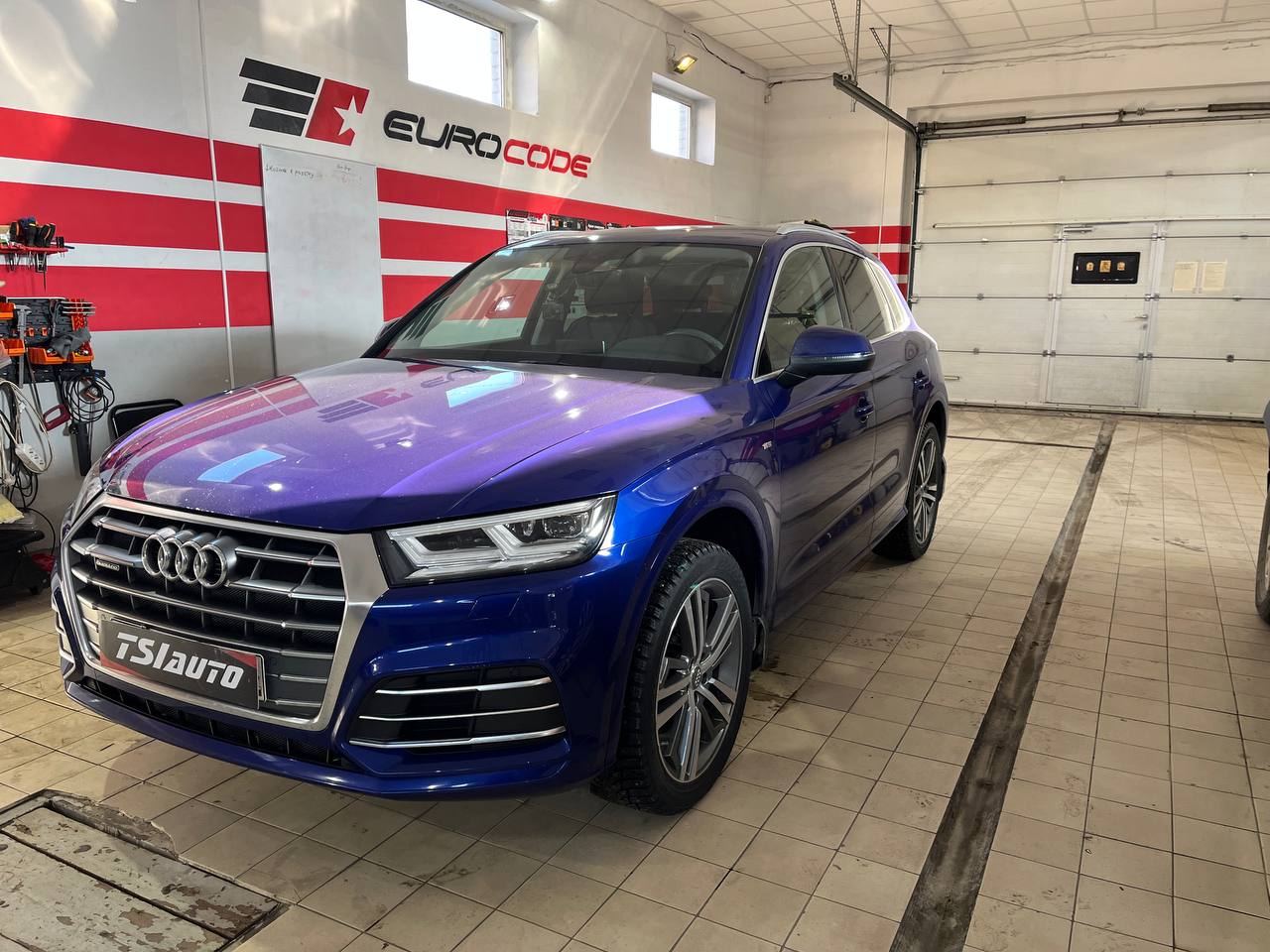 Шумоизоляция Audi Q5 в Калуге