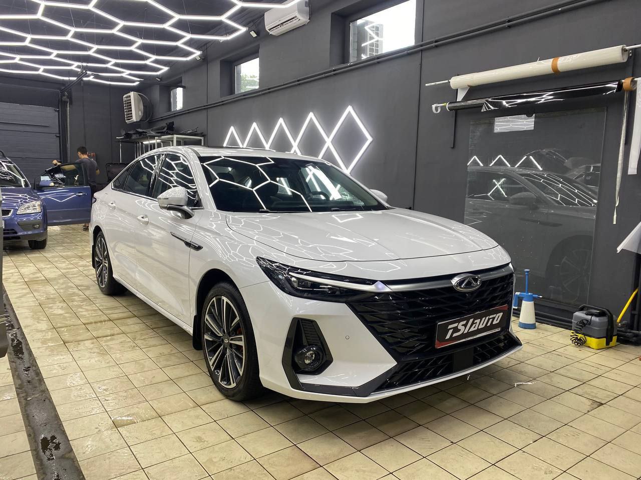 Chery Arrizo 8 шумоизоляция в пакете Элит в Калуге