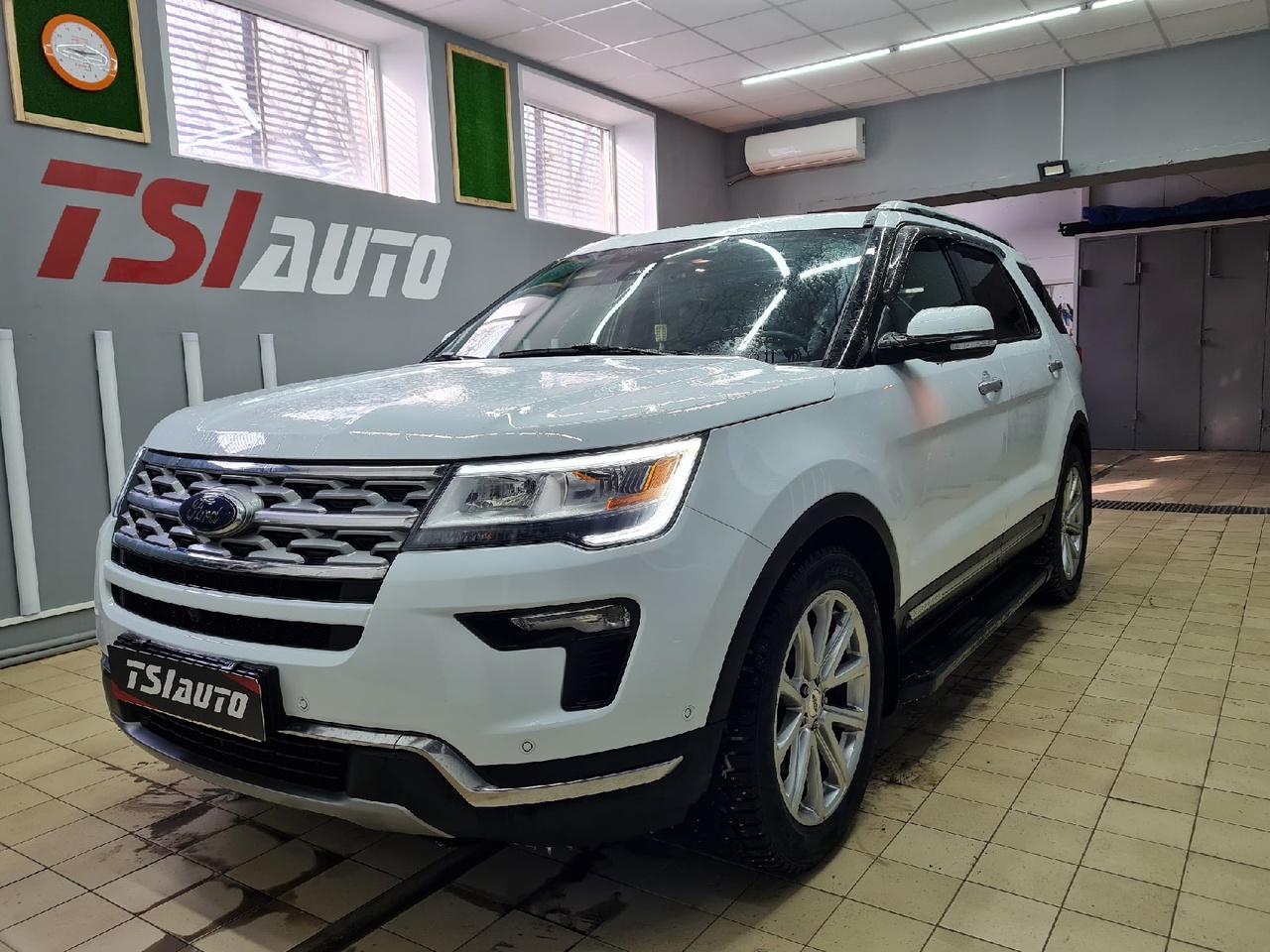 Полная шумоизоляция Ford Explorer в Калуге