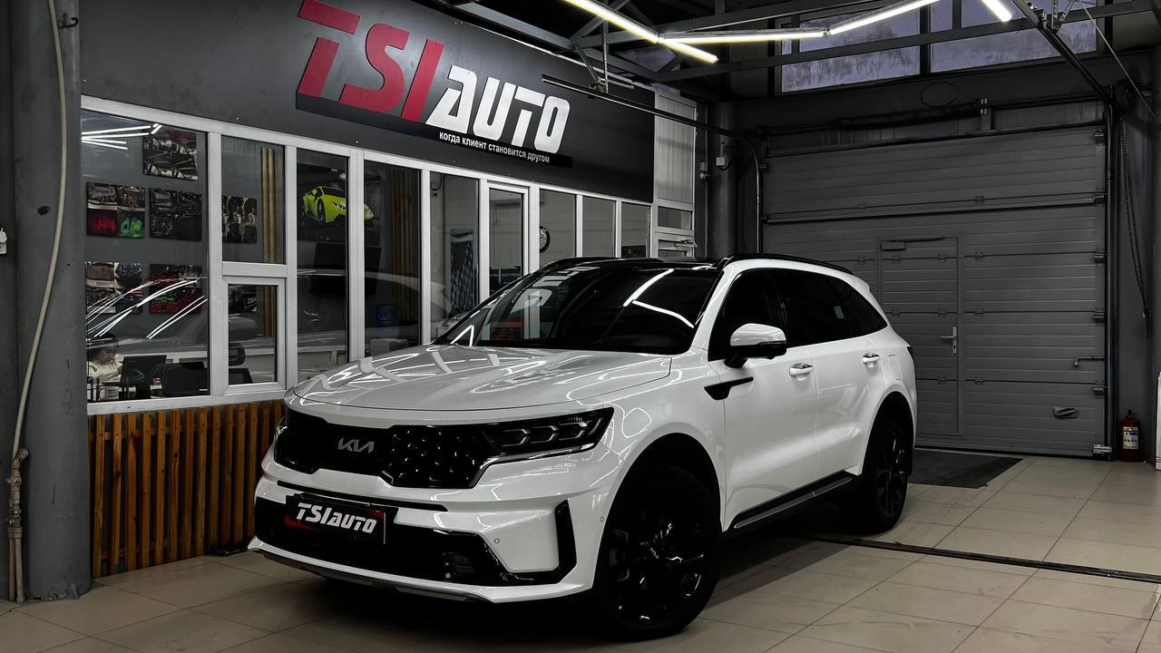 Kia Sorento оклейка бронепленкой в Калуге