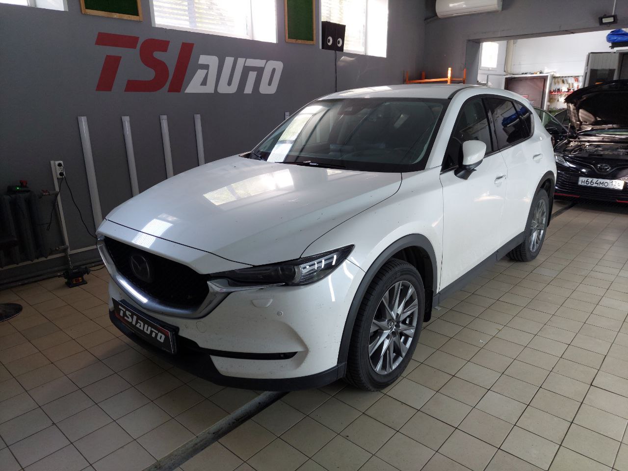 Mazda CX-5 установка подсветки салона в Калуге