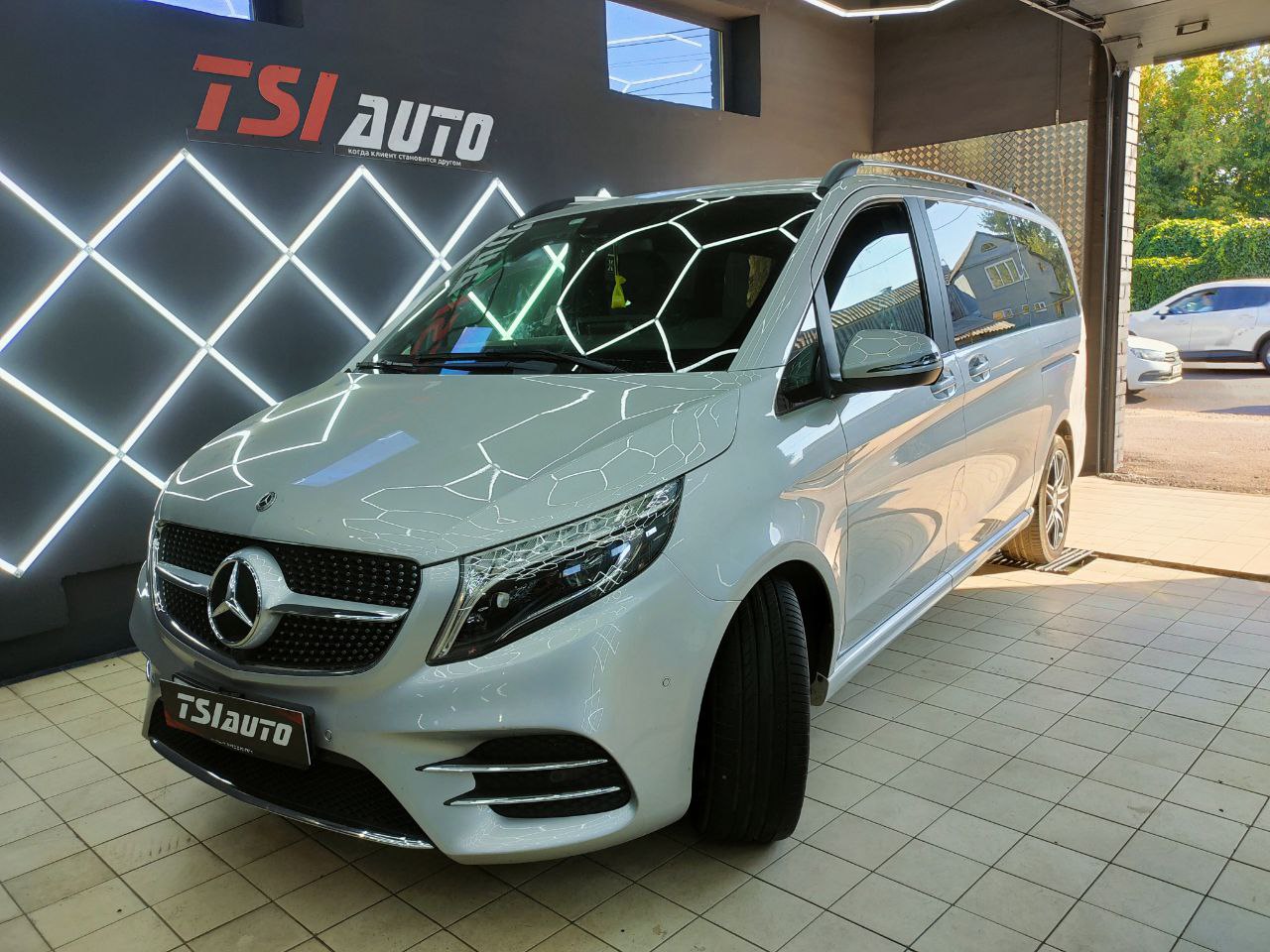 Шумоизоляция Mercedes V-Класс в Калуге