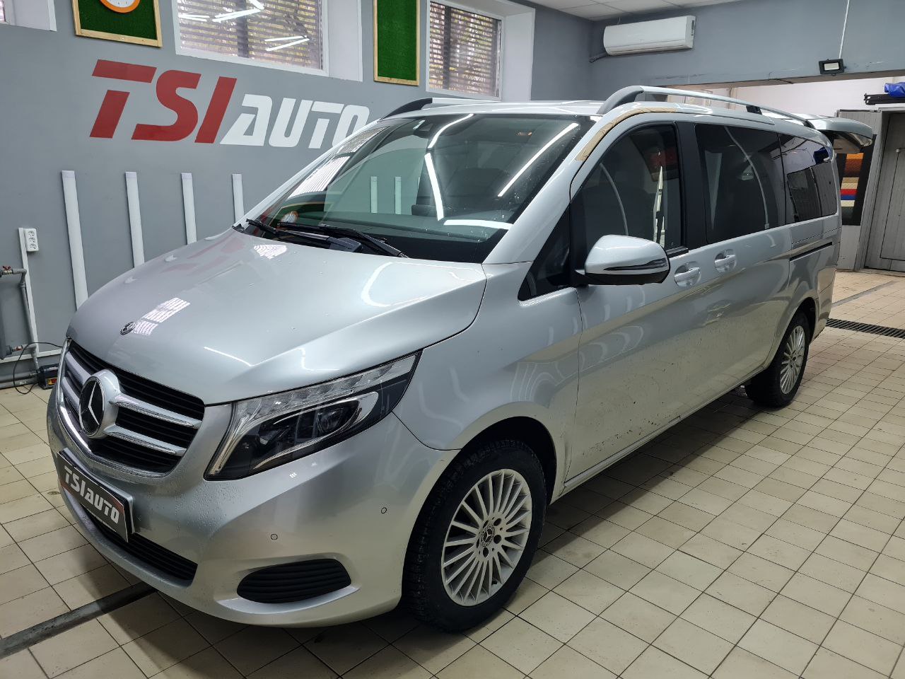 Правильная шумоизоляция Mercedes V-class (W447) в Калуге 