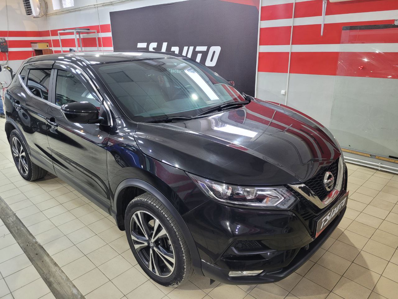 Бронирование капота Nissan Qashqai в Калуге