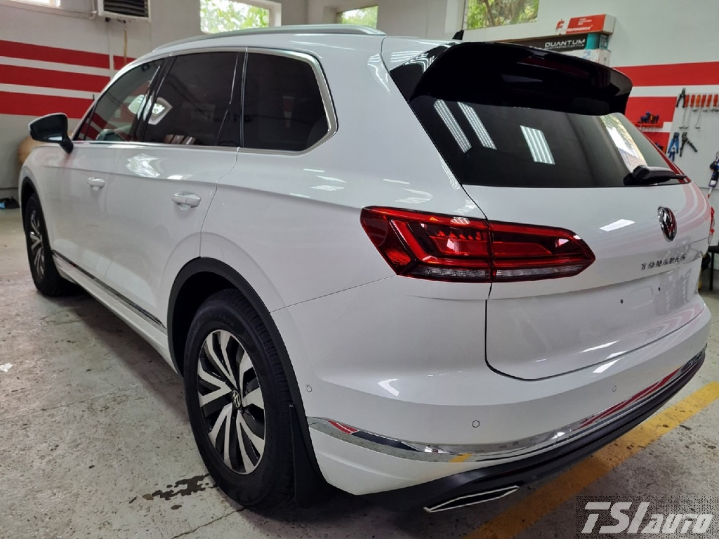 Нанесение защитной пленки на кузов VW Touareg 3 в Калуге