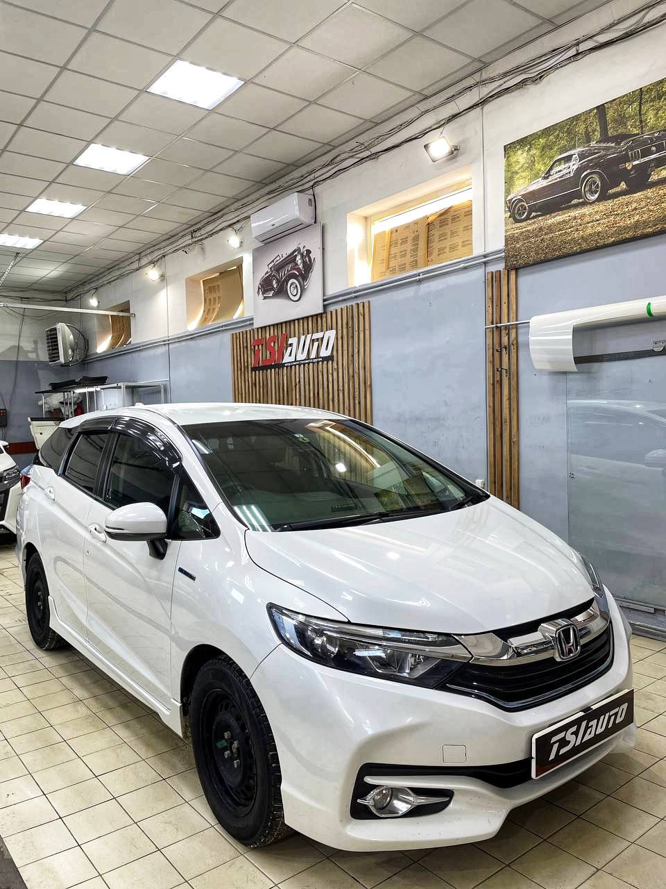 Honda Shuttle оклейка фар бронепленкой в Калуге