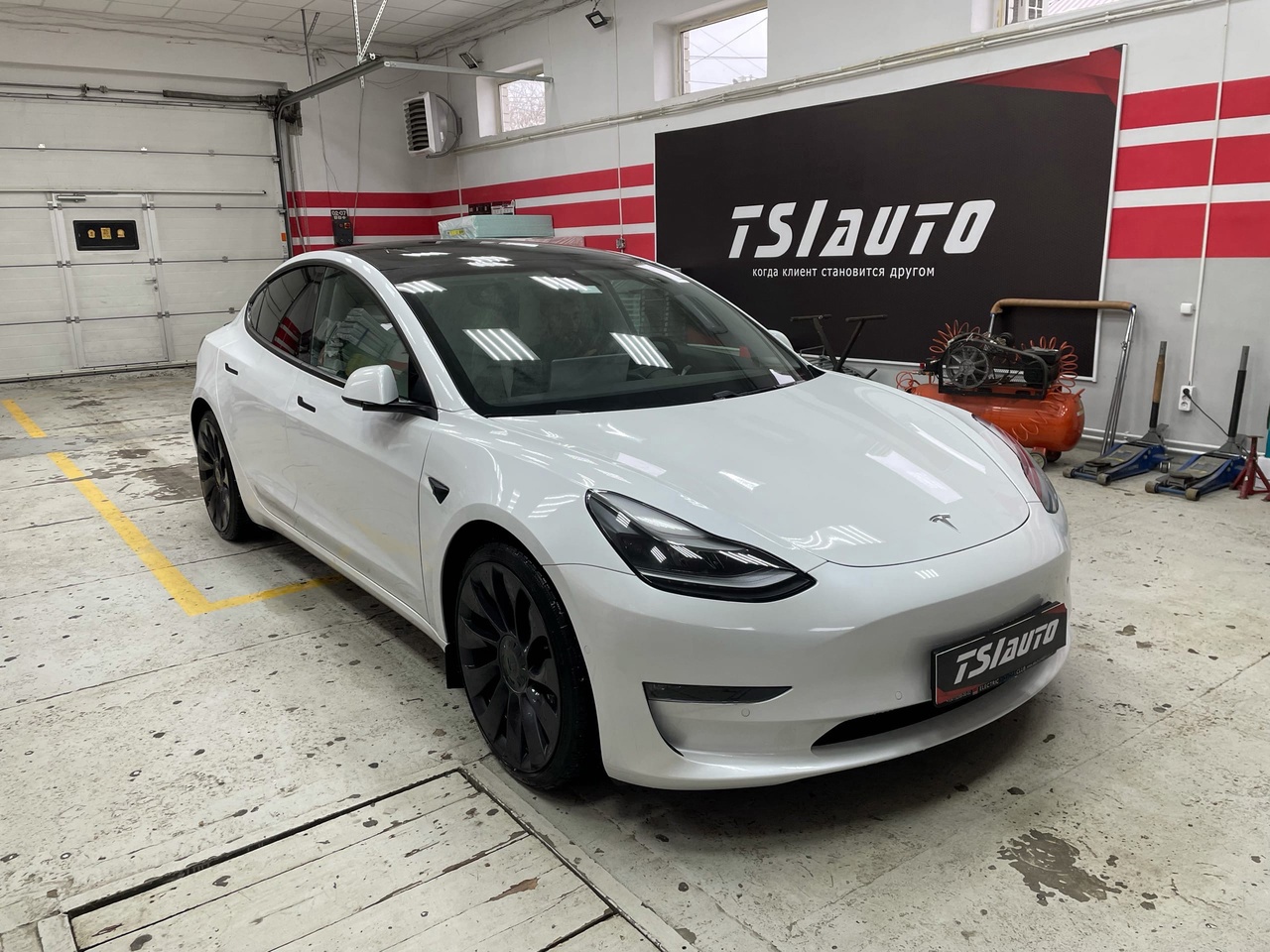 Шумоизоляция Tesla Model 3 в Калуге