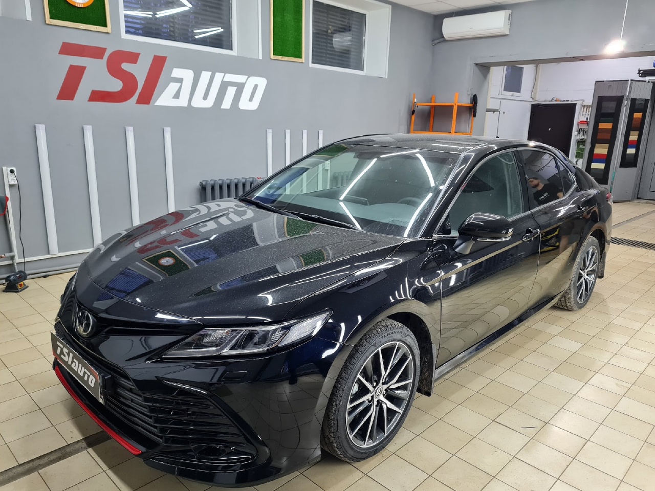 Шумоизоляция Toyota Camry v70 в Калуге